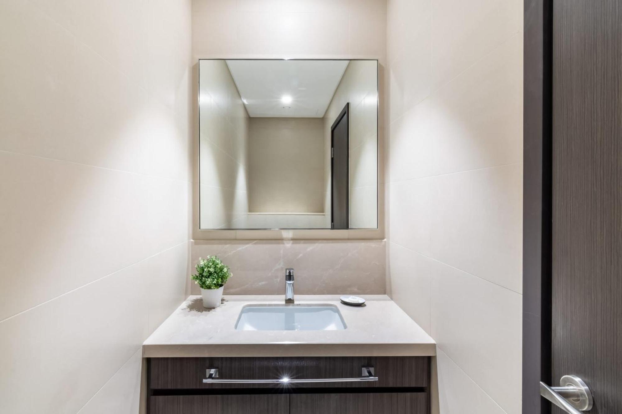 Silkhaus 1bdr Near Mall In Downtown Views Dubaï